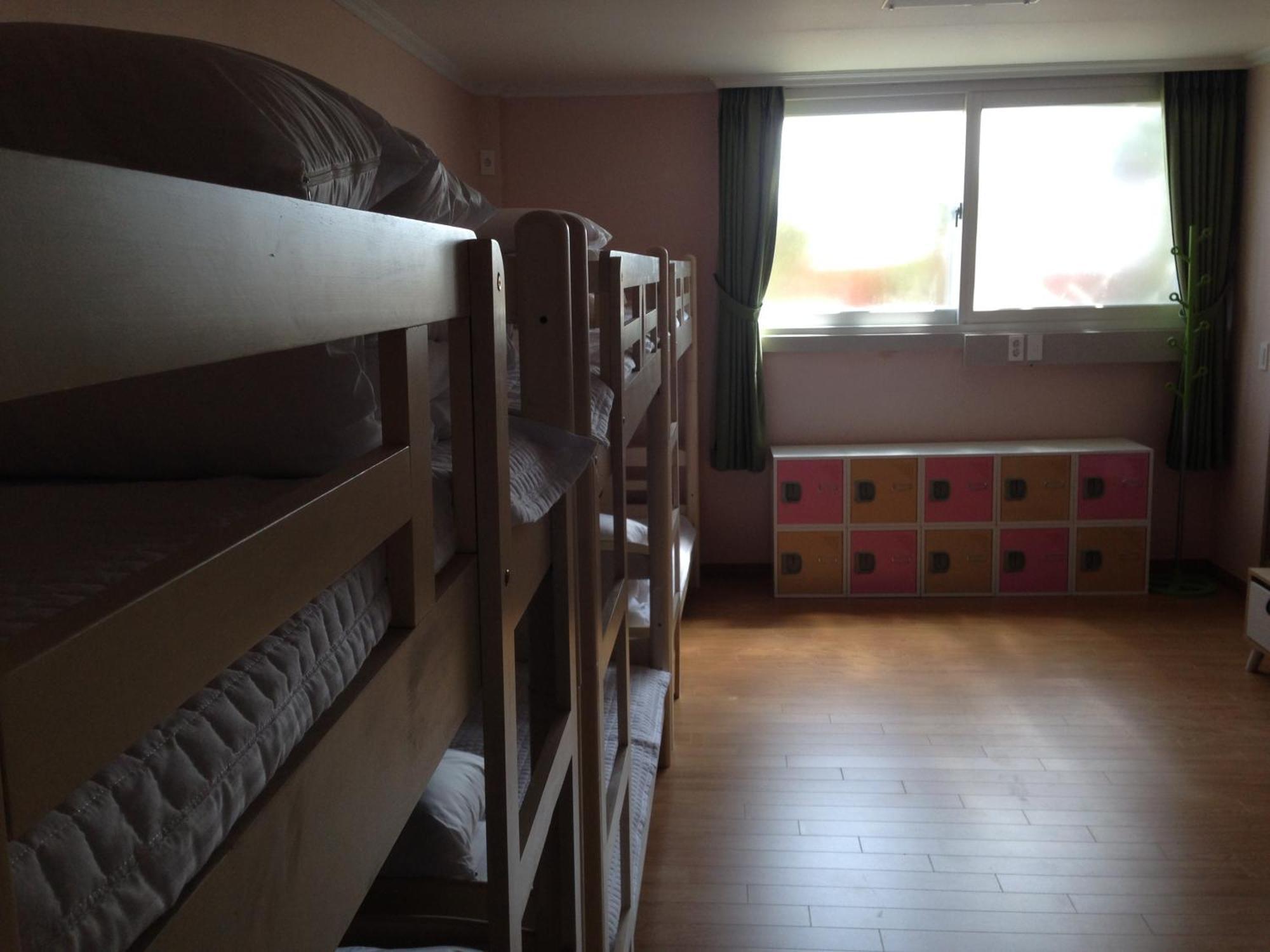 Jeju R Hotel & Guesthouse Zewnętrze zdjęcie