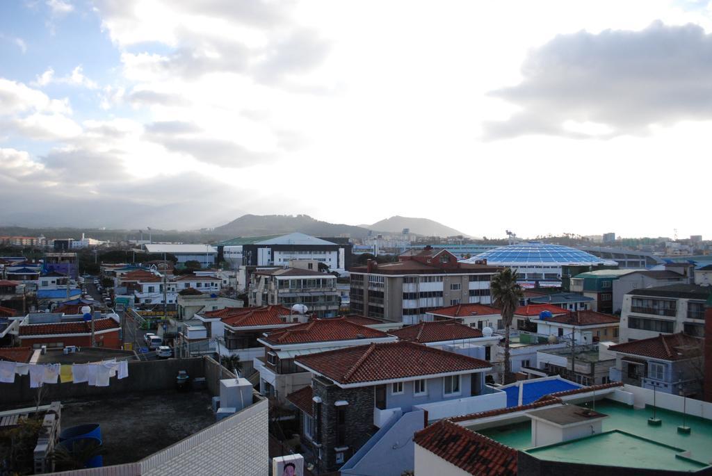 Jeju R Hotel & Guesthouse Zewnętrze zdjęcie