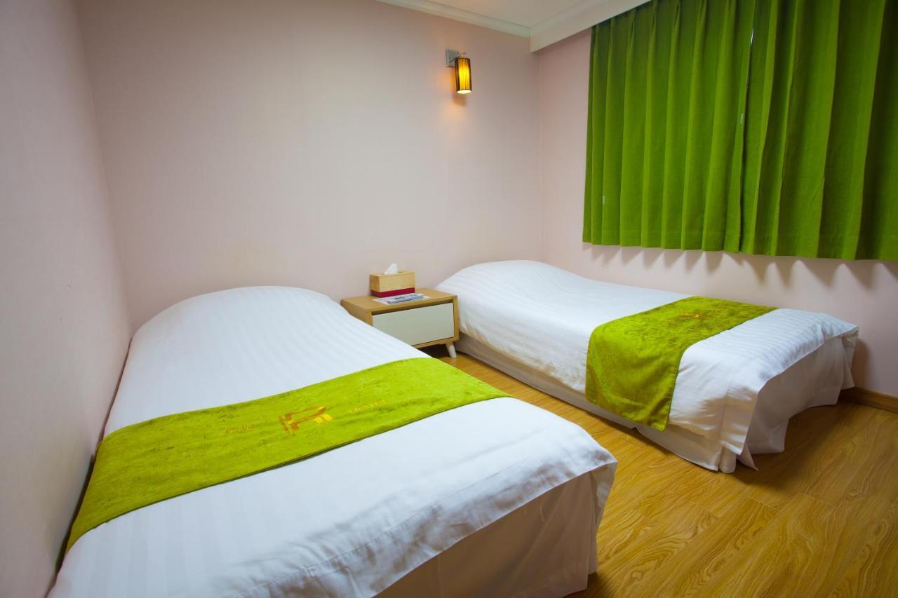 Jeju R Hotel & Guesthouse Zewnętrze zdjęcie