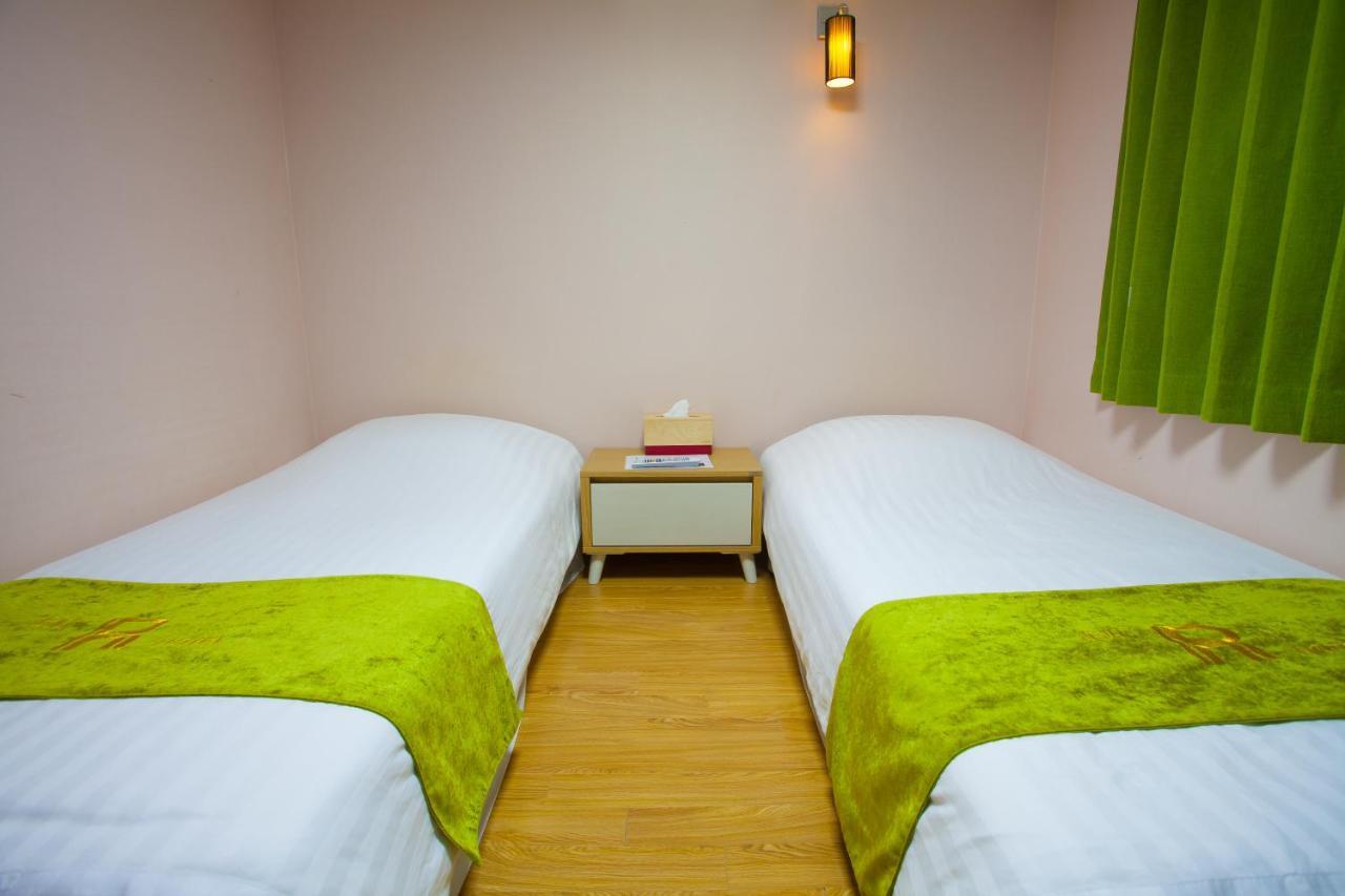 Jeju R Hotel & Guesthouse Zewnętrze zdjęcie