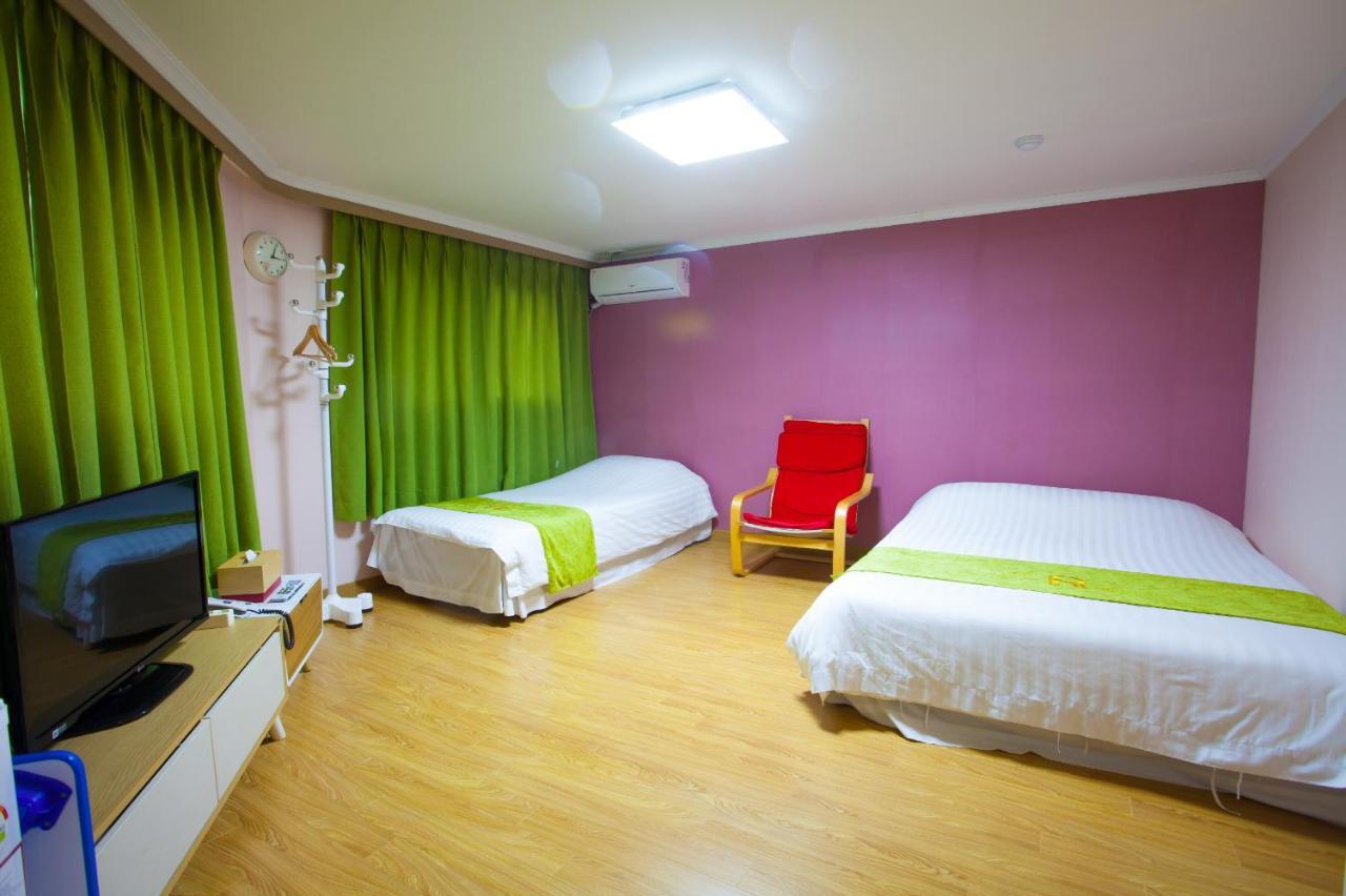 Jeju R Hotel & Guesthouse Zewnętrze zdjęcie