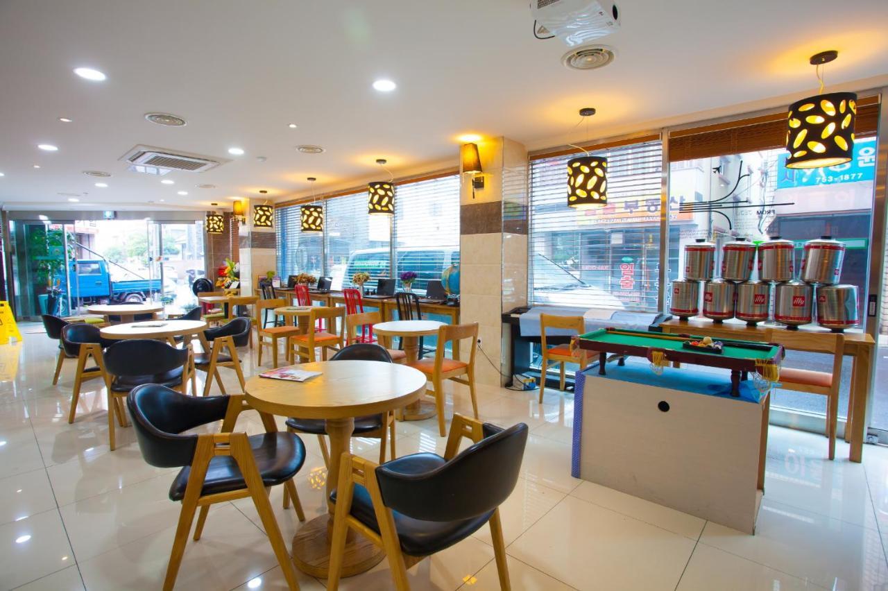 Jeju R Hotel & Guesthouse Zewnętrze zdjęcie